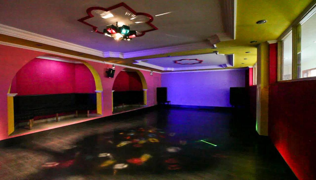 Hotel Jupiter Manāli Kültér fotó