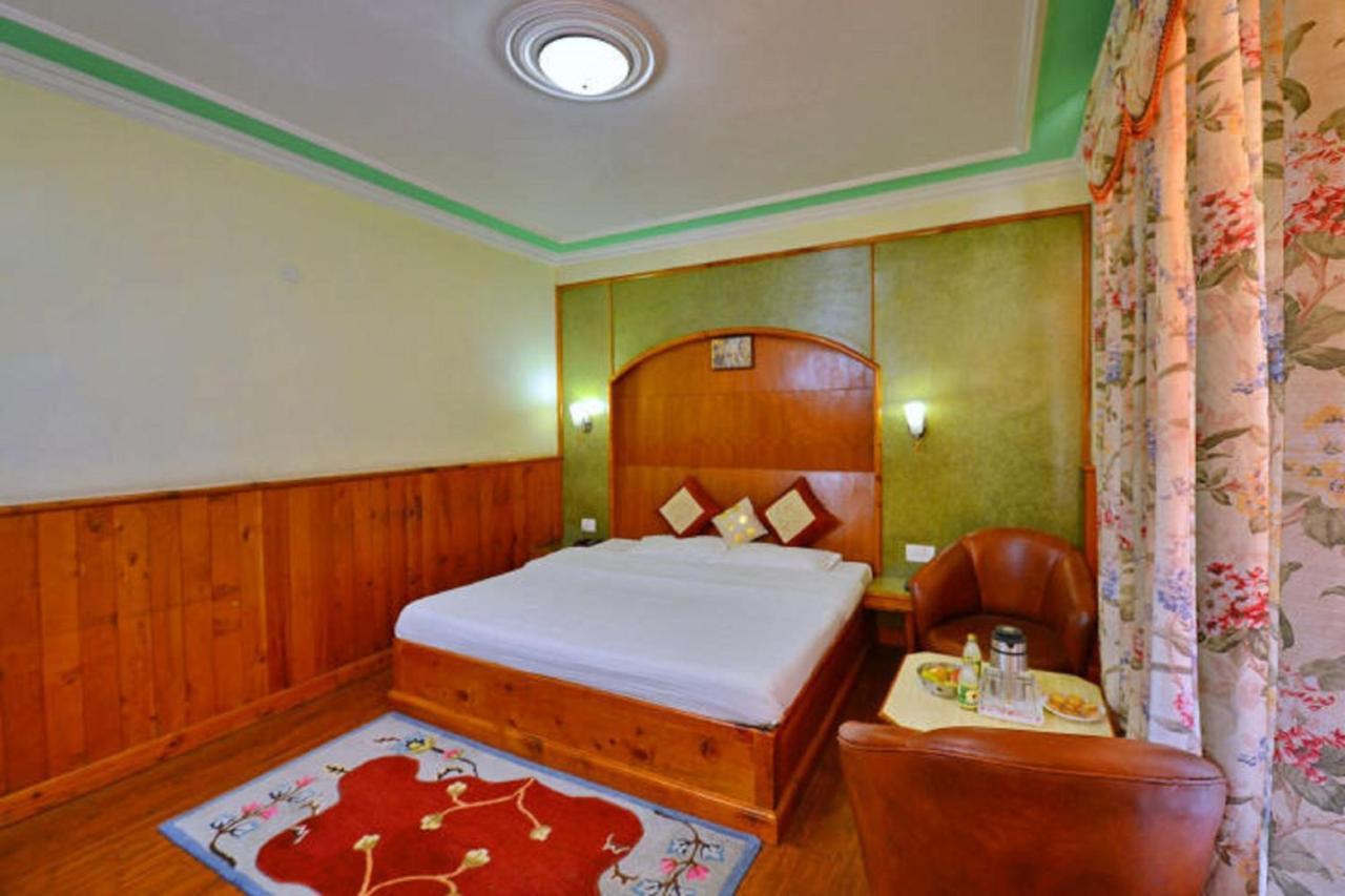 Hotel Jupiter Manāli Kültér fotó