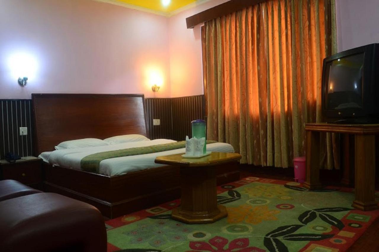 Hotel Jupiter Manāli Kültér fotó